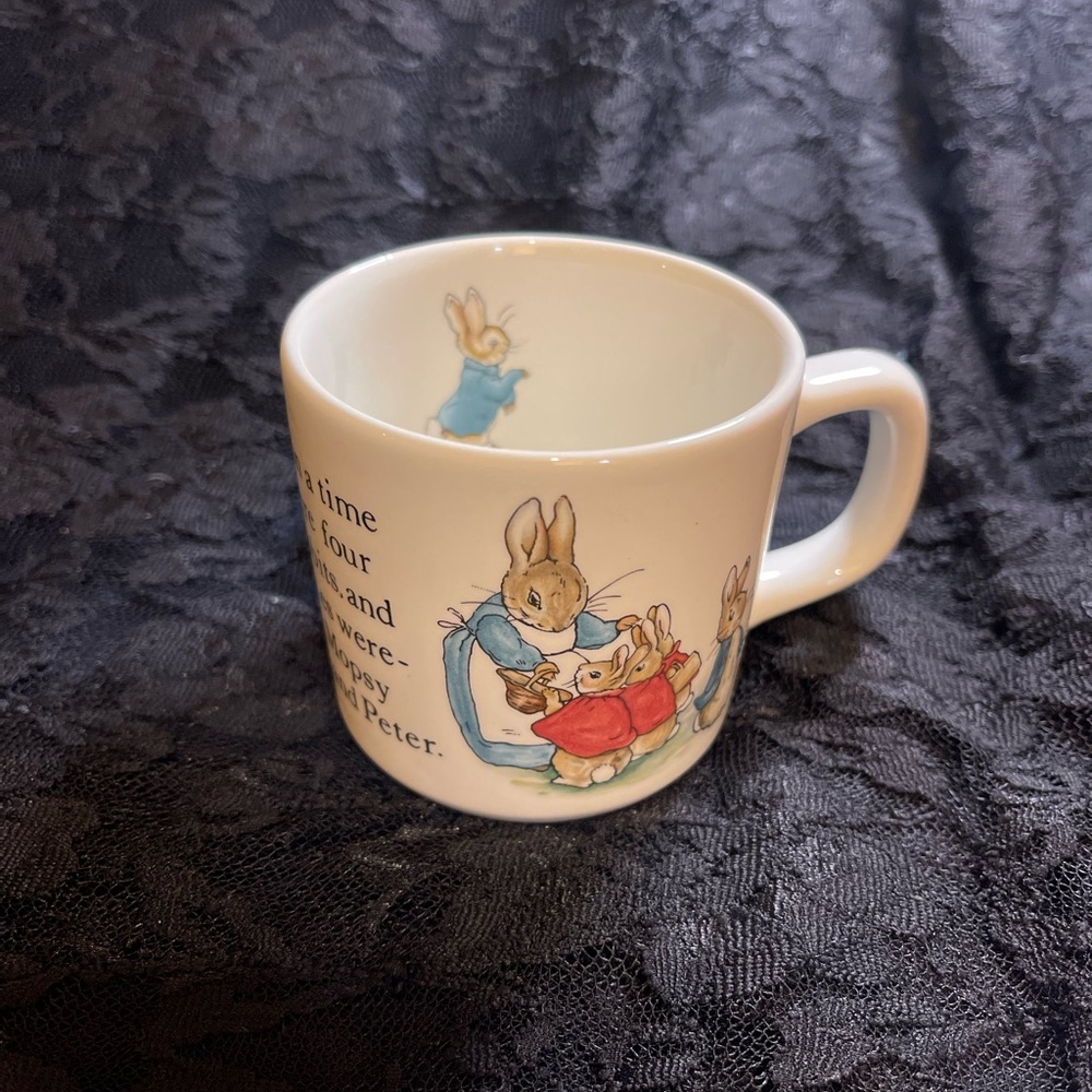 Wedgwood Peter Rabbit Beatrix Potter Childrens Cup Mug Made In England in 1993